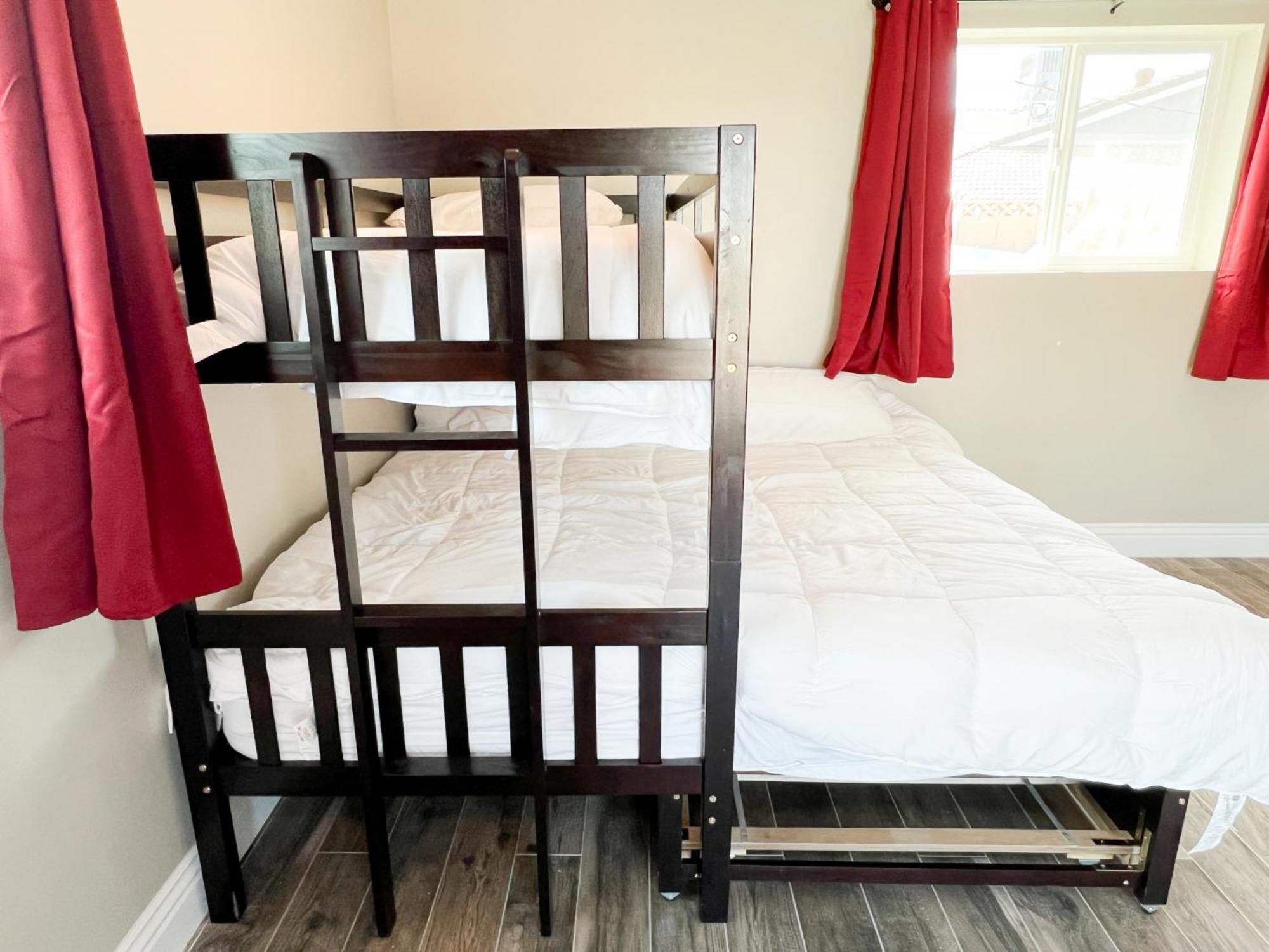 Lux Private Home - Pool, Billiards, 8 Smart Tvs, Board Games, Cotton Bedding - The Stone Sanctuary At Mccullough Hills Trailhead Лас-Вегас Экстерьер фото