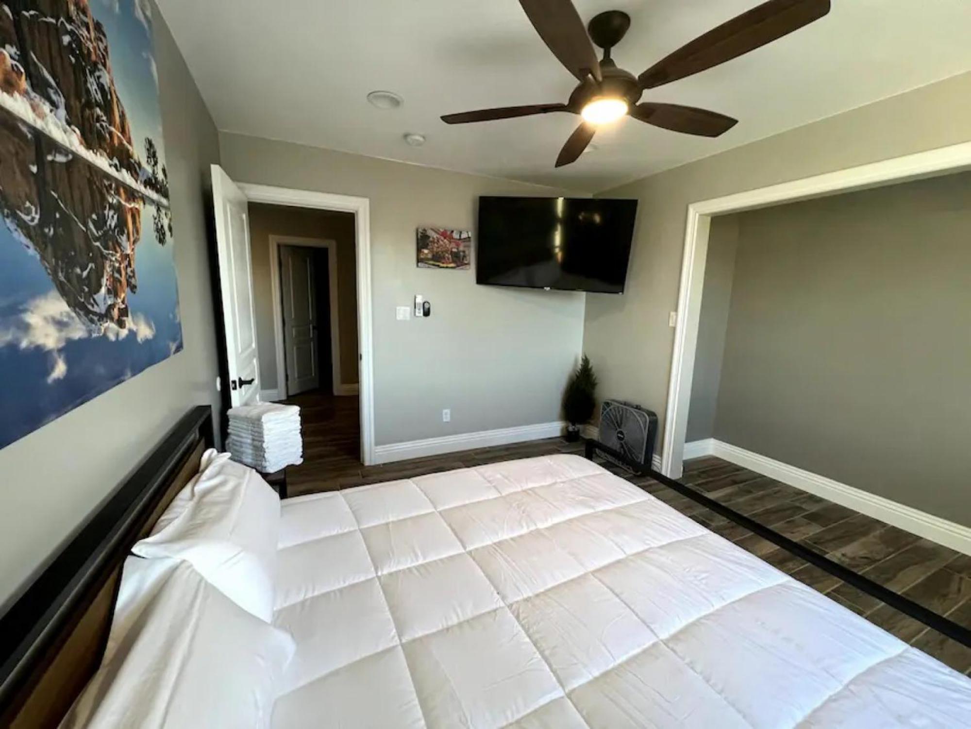 Lux Private Home - Pool, Billiards, 8 Smart Tvs, Board Games, Cotton Bedding - The Stone Sanctuary At Mccullough Hills Trailhead Лас-Вегас Экстерьер фото