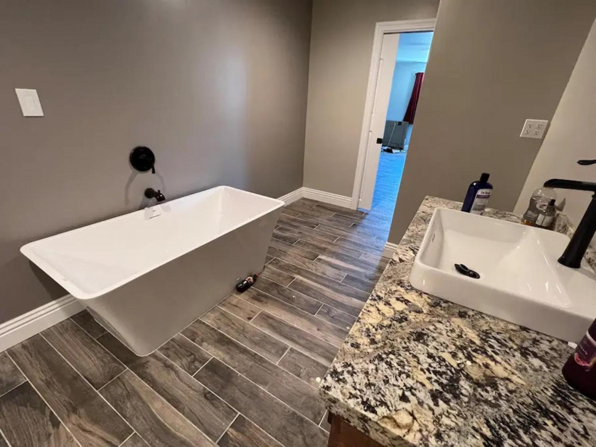 Lux Private Home - Pool, Billiards, 8 Smart Tvs, Board Games, Cotton Bedding - The Stone Sanctuary At Mccullough Hills Trailhead Лас-Вегас Экстерьер фото